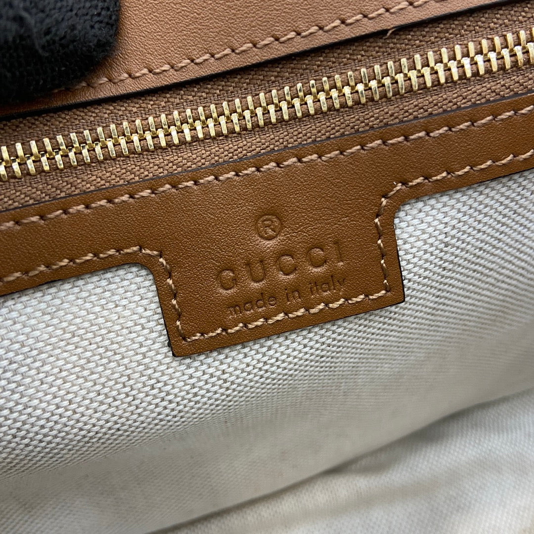 Gucci Blondie small top handle bag in brown leather 815714