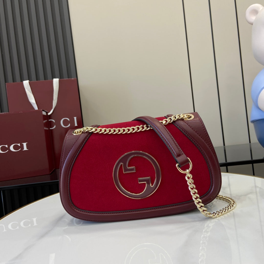 Gucci Blondie small shoulder bag in red suede 815715