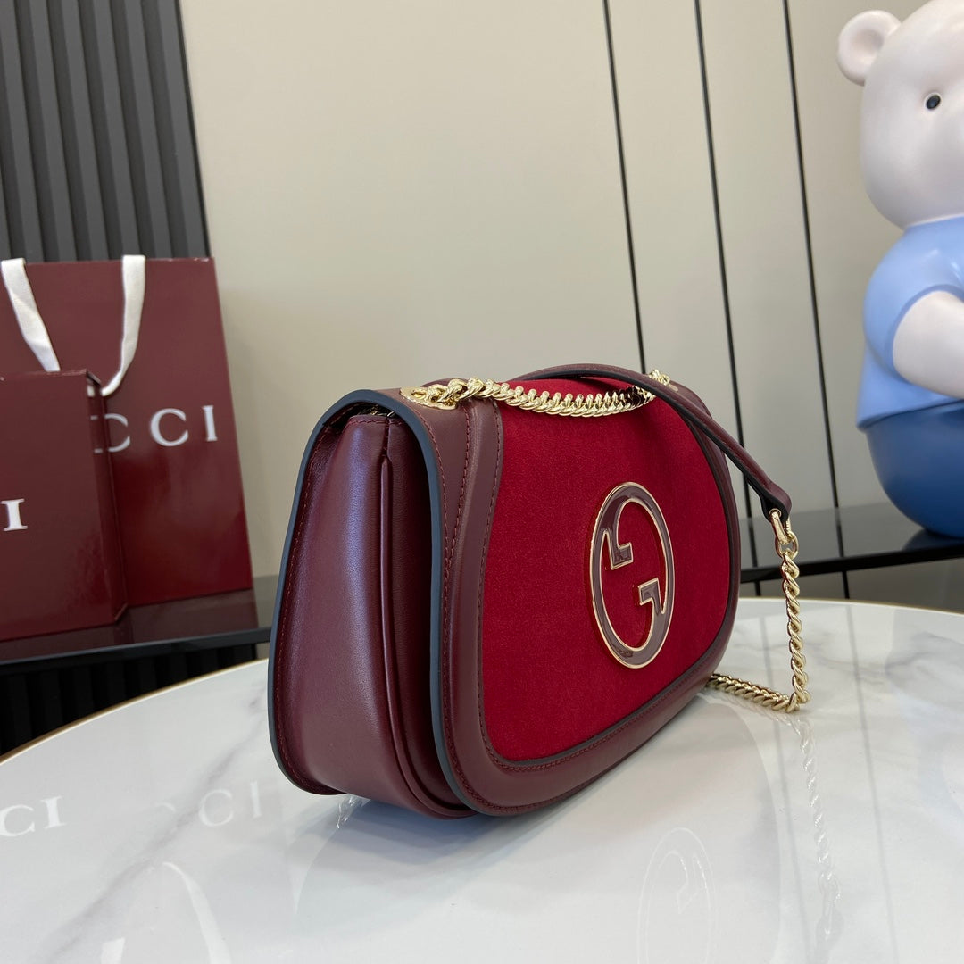 Gucci Blondie small shoulder bag in red suede 815715