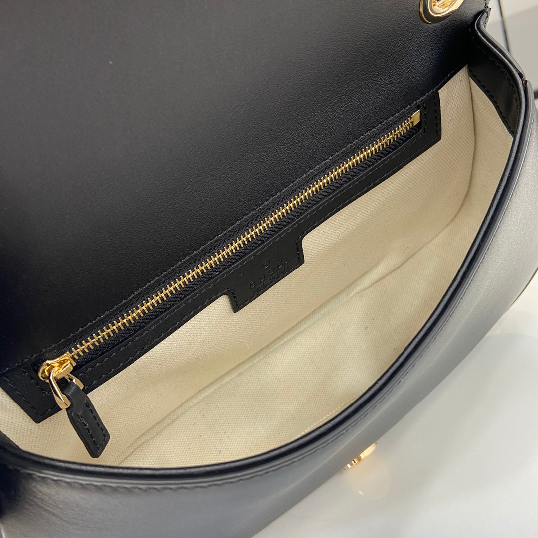 Gucci Blondie small shoulder bag in black leather 815715