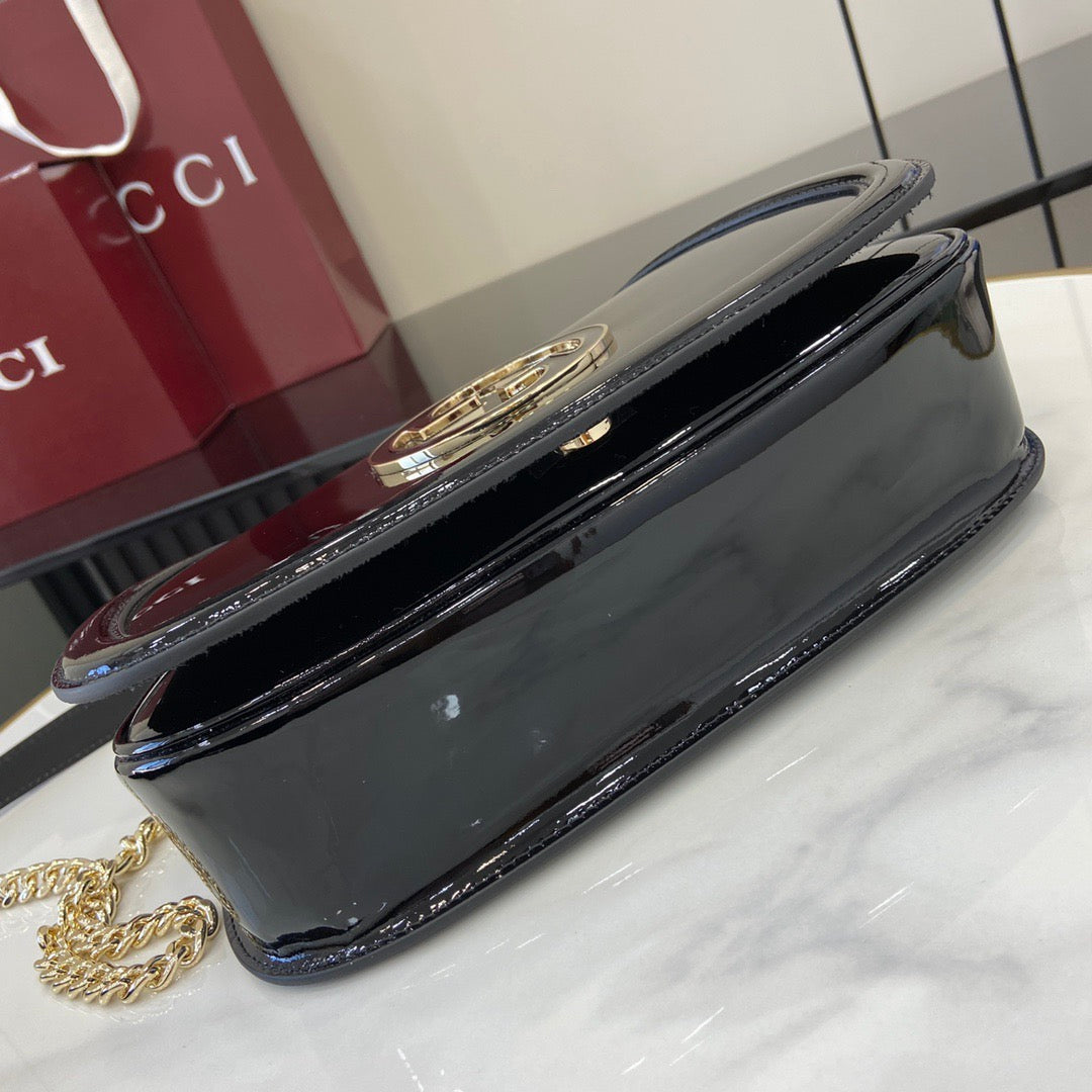 Gucci Blondie small shoulder bag in black patent leather 815715