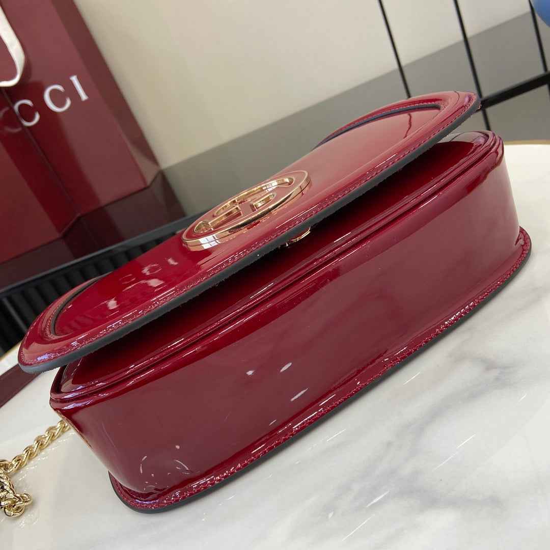Gucci Blondie small shoulder bag in red patent leather 815715