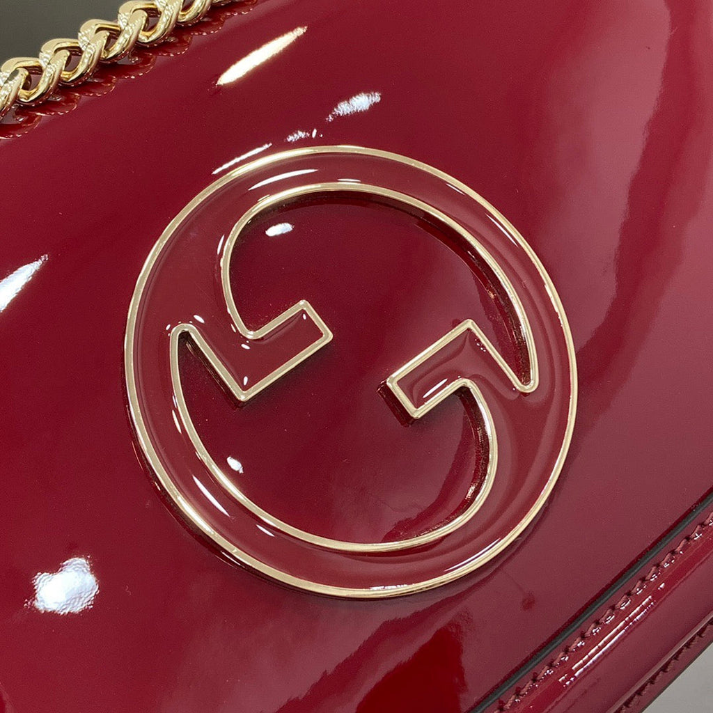 Gucci Blondie small shoulder bag in red patent leather 815715