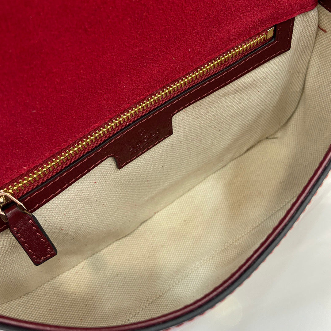 Gucci Blondie small shoulder bag in red patent leather 815715