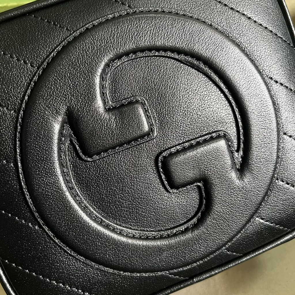 Gucci Blondie top handle bag in black leather ‎744434