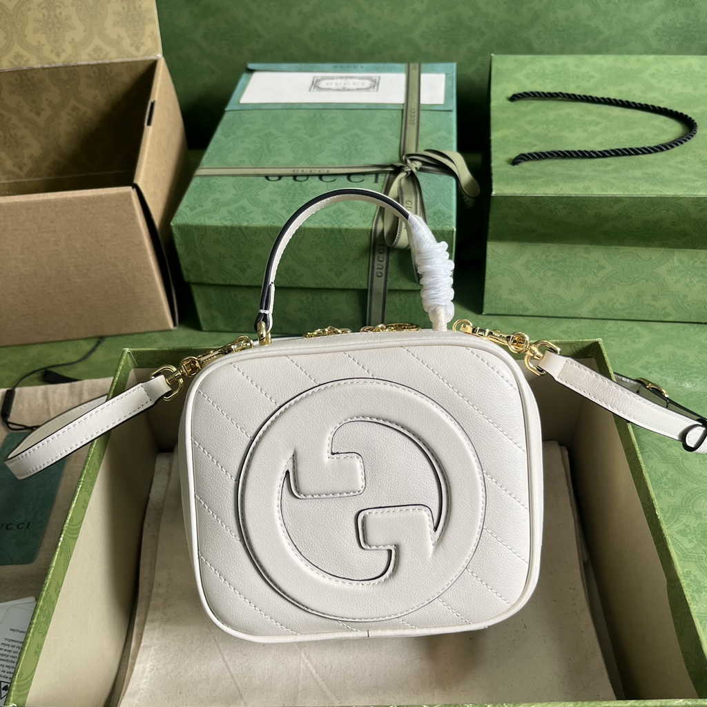 Gucci Blondie top handle bag in beige leather ‎744434