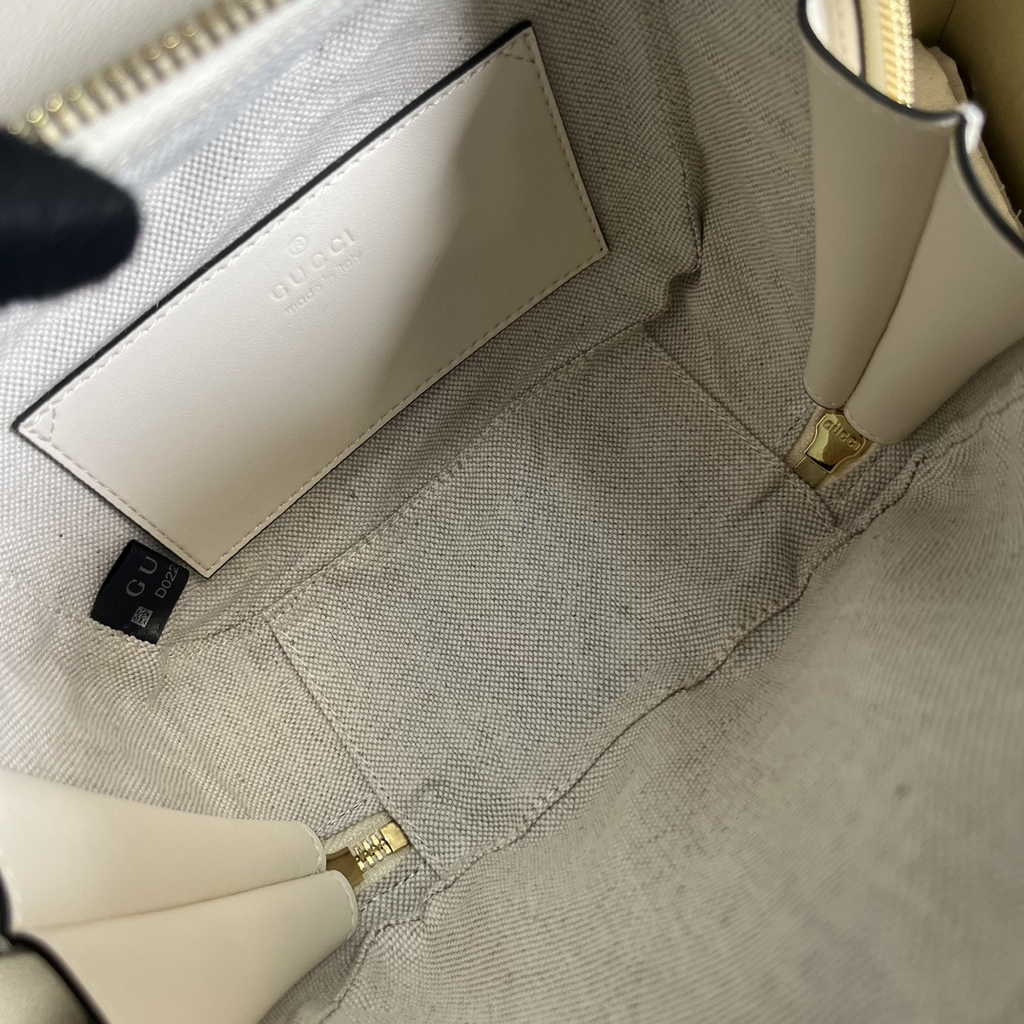 Gucci Blondie top handle bag in beige leather ‎744434