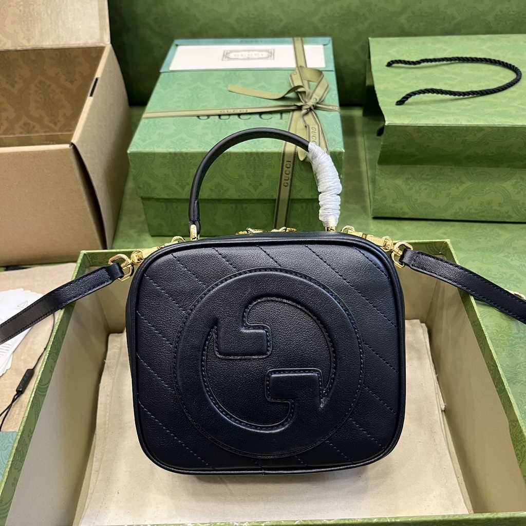 Gucci Blondie top handle bag in navy blue leather ‎744434
