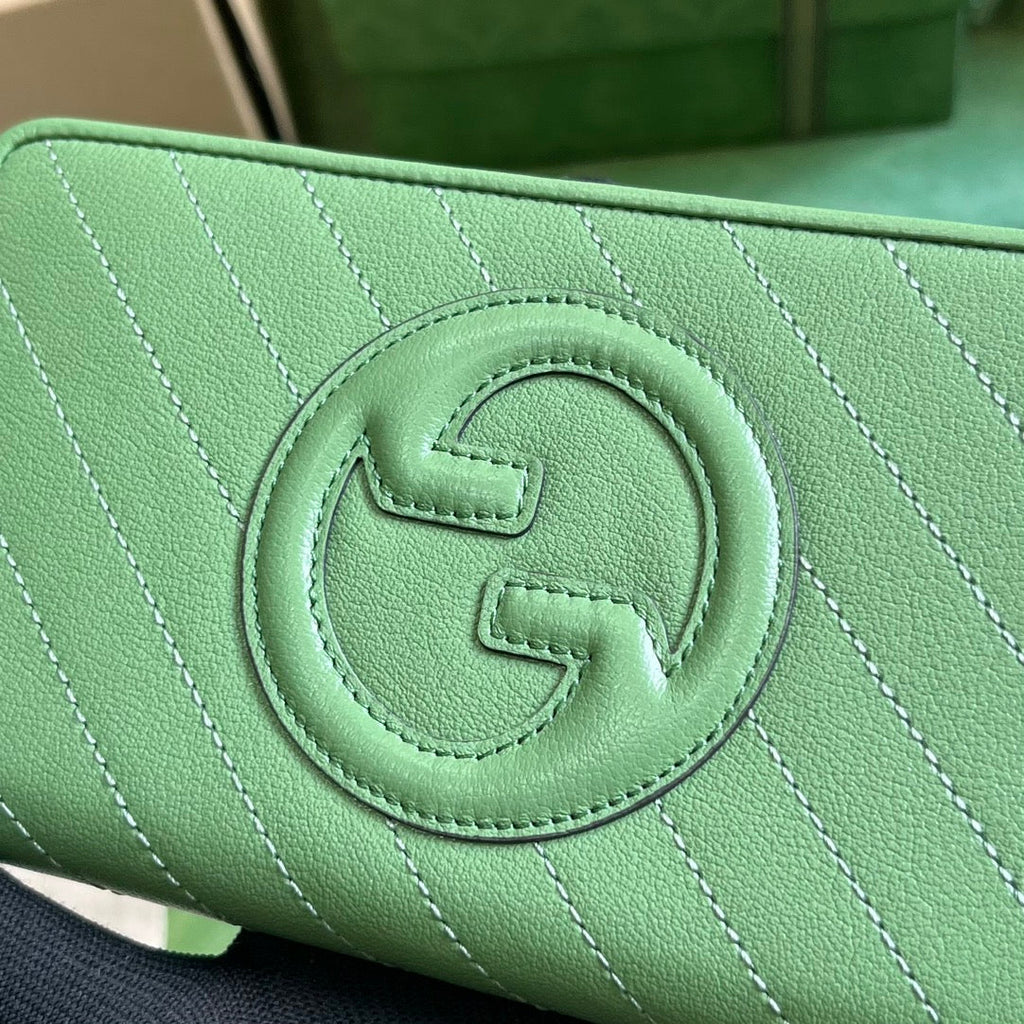 Gucci Blondie zip-around wallet 760312 in green leather