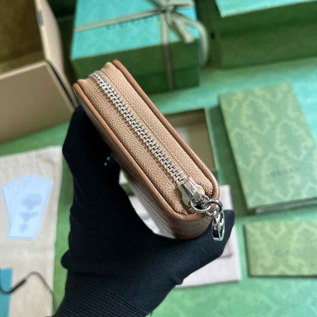 Gucci Blondie zip-around wallet 760312 in brown leather