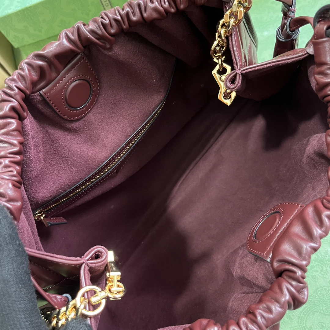 Gucci Deco medium tote bag in red leather 746210