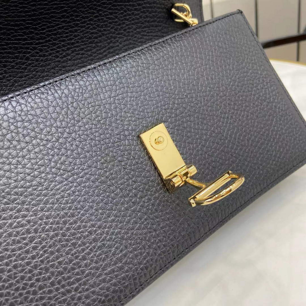 Gucci Dionysus wallet on chain ‎837373 in black leather