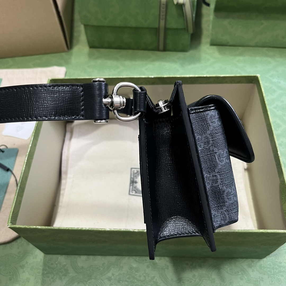 Gucci GG belt bag 746300 with Interlocking G in black Supreme