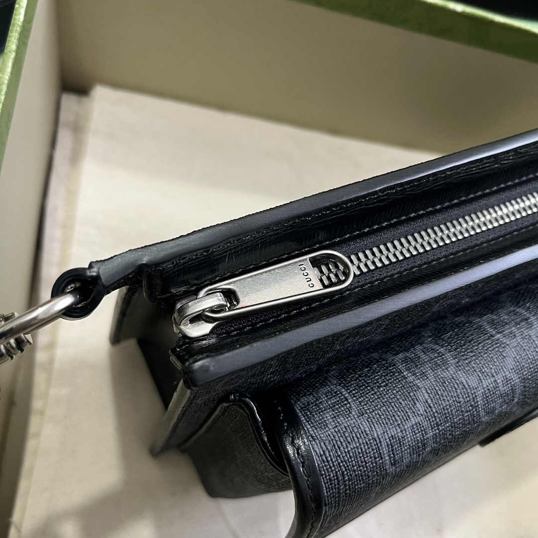 Gucci GG belt bag 746300 with Interlocking G in black Supreme