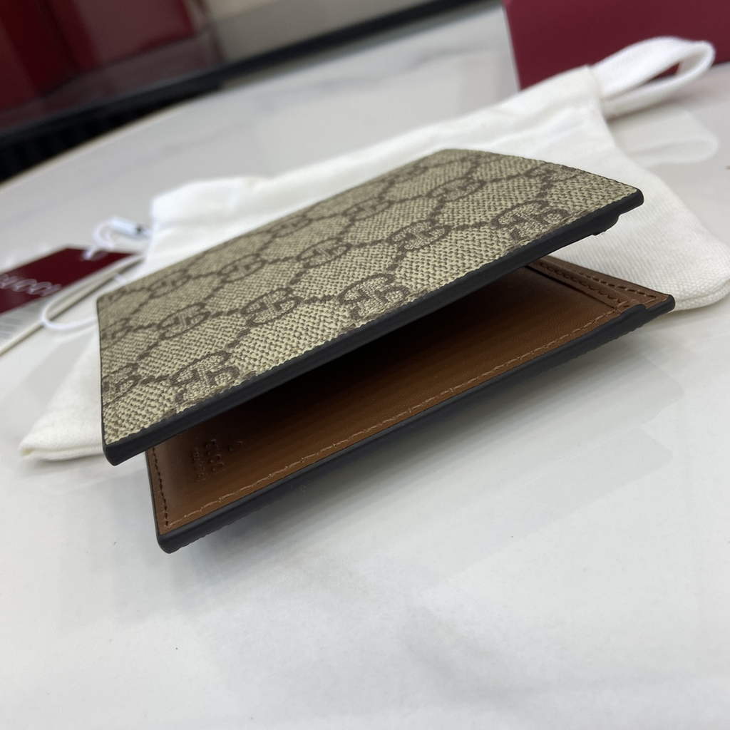 Gucci GG Emblem bi-fold wallet, 821206 in beige fabric