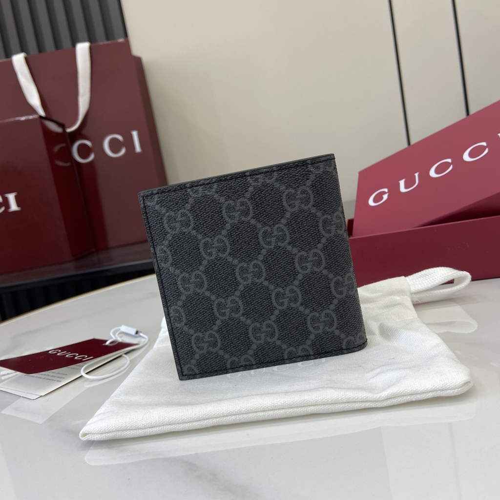 Gucci GG Emblem bi-fold wallet, 821206 in black fabric