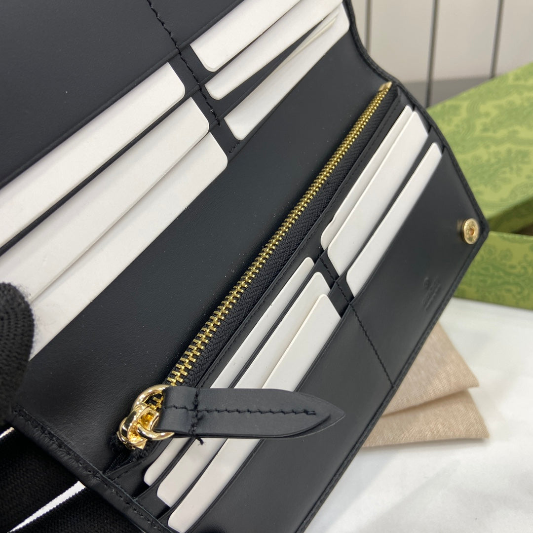 Gucci GG Emblem continental wallet 821802 black leather