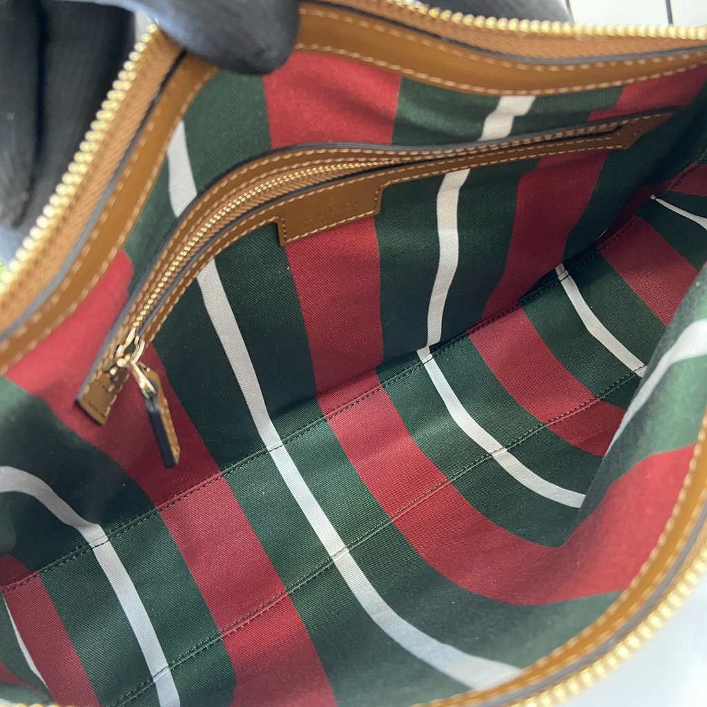 Gucci GG Emblem large shoulder bag ‎815217 in brown GG Monogram