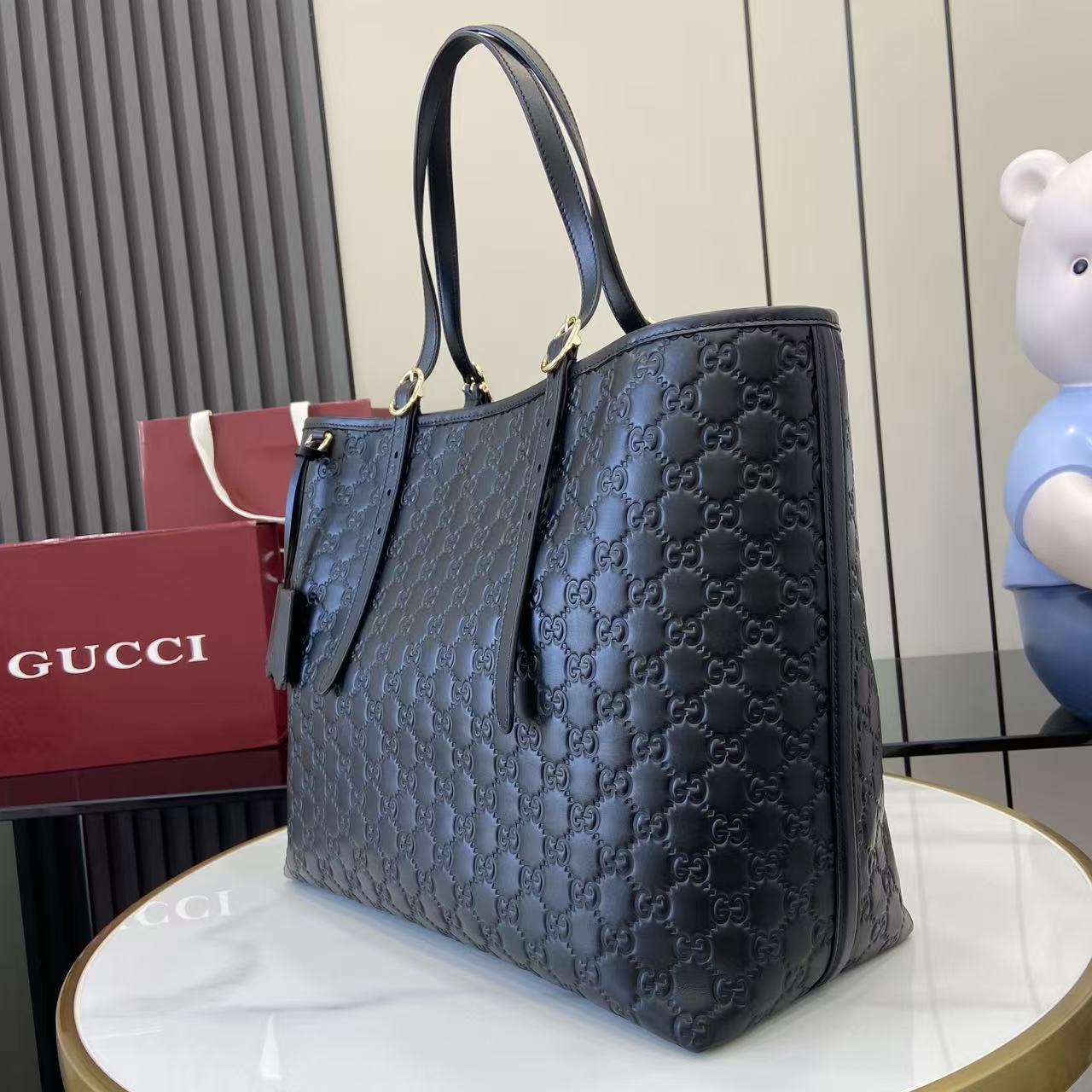 Gucci GG Emblem large tote bag 847455 in Black GG leather