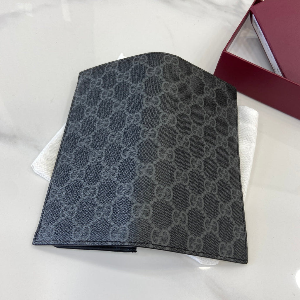 Gucci GG Emblem long wallet, 821213 in black fabric