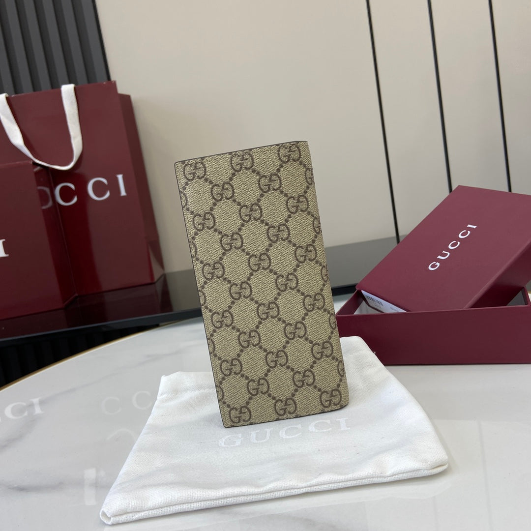 Gucci GG Emblem long wallet, 821213 in brown fabric