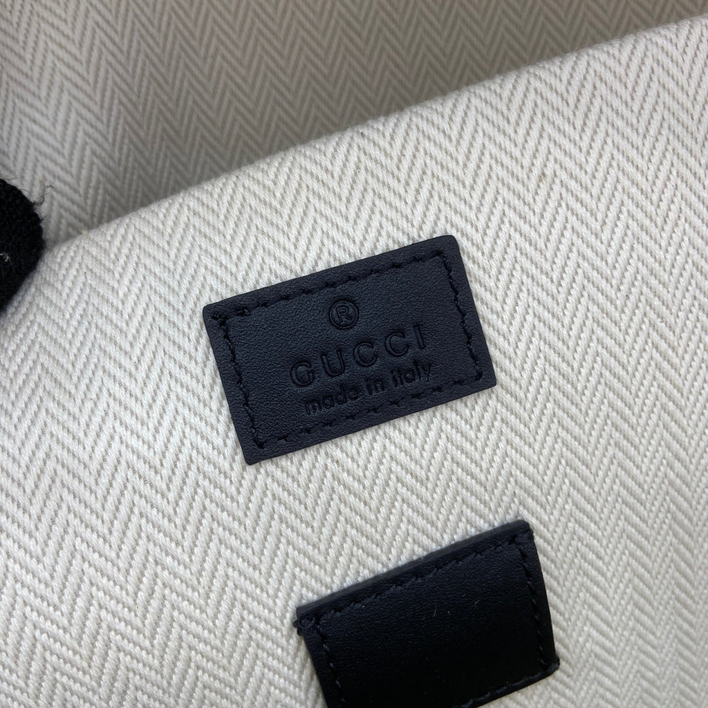 Gucci GG Emblem medium backpack ‎821159 in black fabric