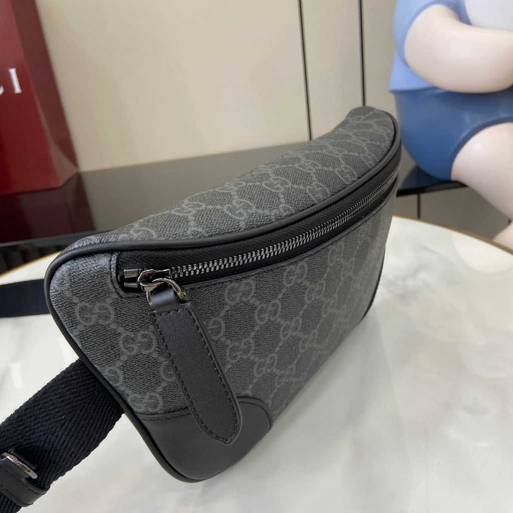 Gucci GG Emblem medium belt bag 821162 in black fabric