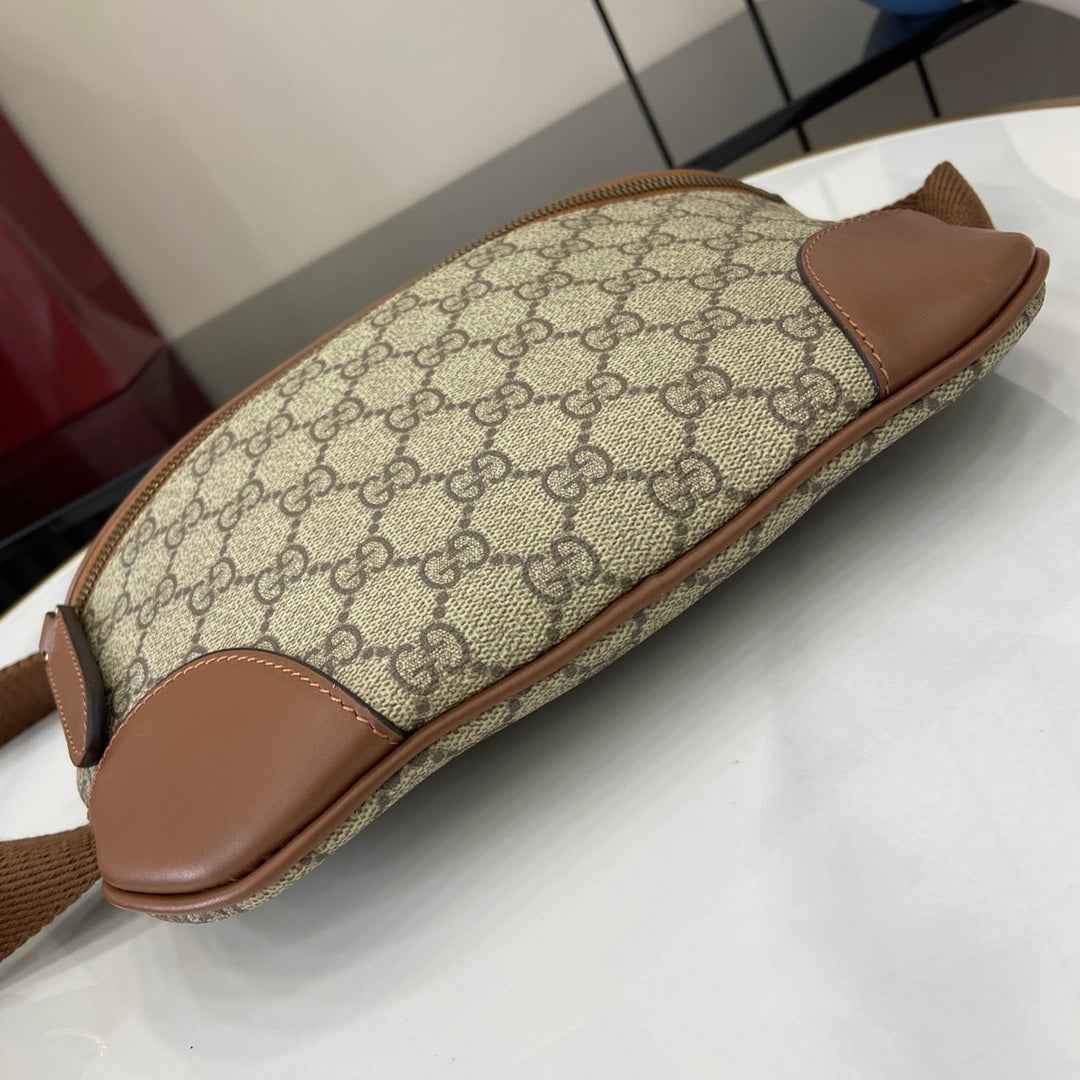 Gucci GG Emblem medium belt bag 821162 in beige fabric