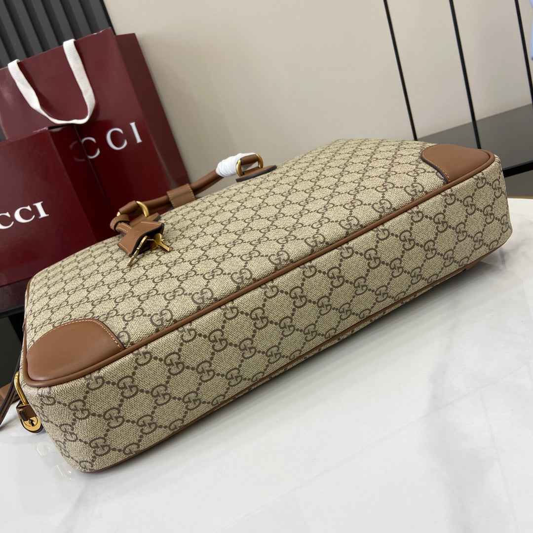 Gucci GG Emblem medium briefcase 821149  in beige fabric