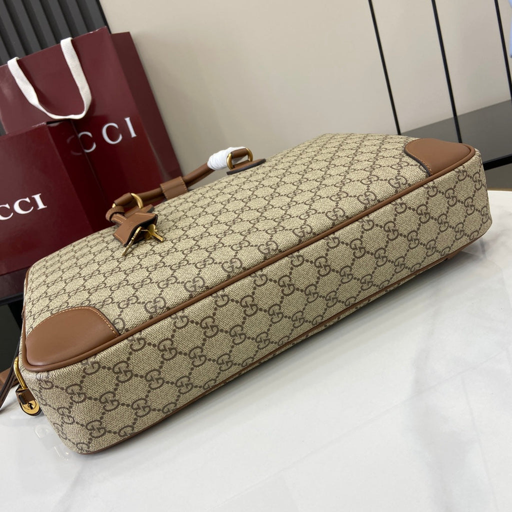 Gucci GG Emblem medium briefcase 821149  in beige fabric
