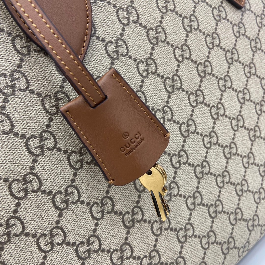 Gucci GG Emblem medium briefcase 821149  in beige fabric