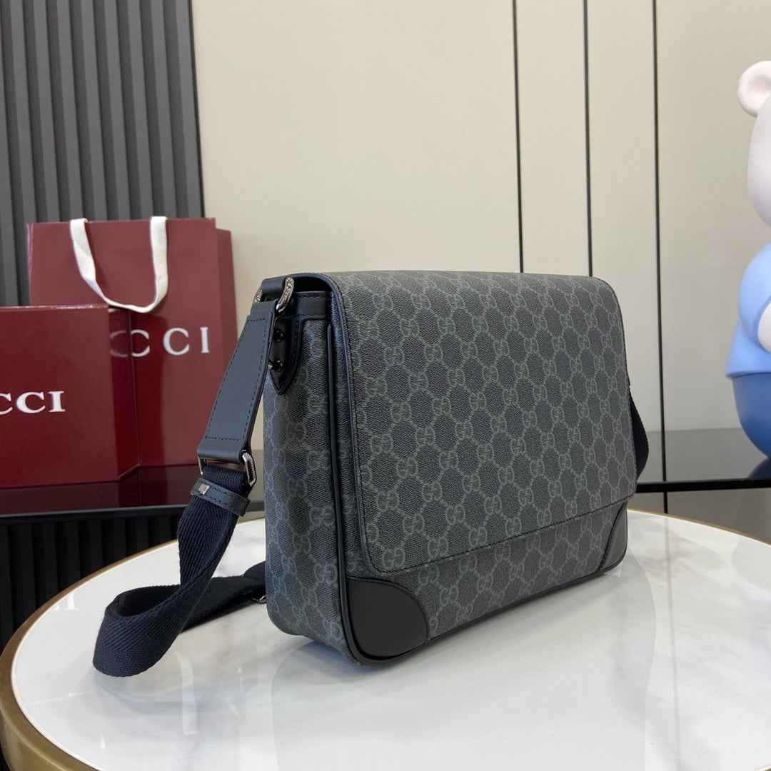 Gucci GG Emblem medium crossbody bag, ‎821154  in black fabric