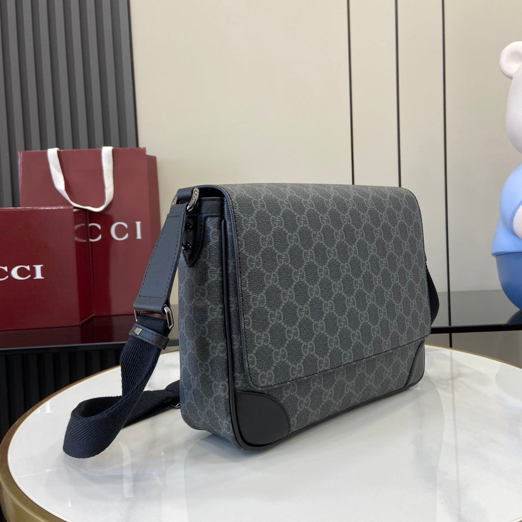 Gucci GG Emblem medium crossbody bag, ‎821154  in black fabric