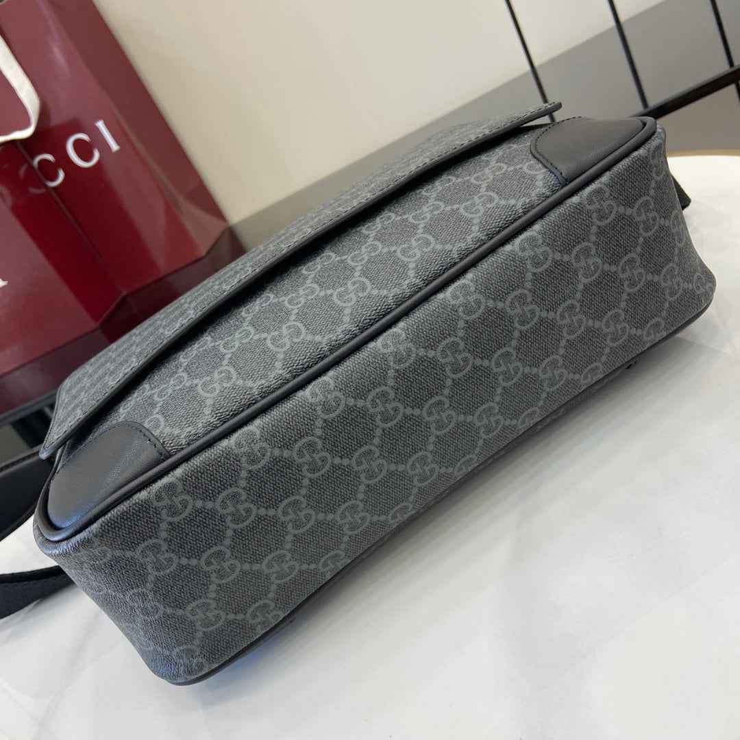 Gucci GG Emblem medium crossbody bag, ‎821154  in black fabric