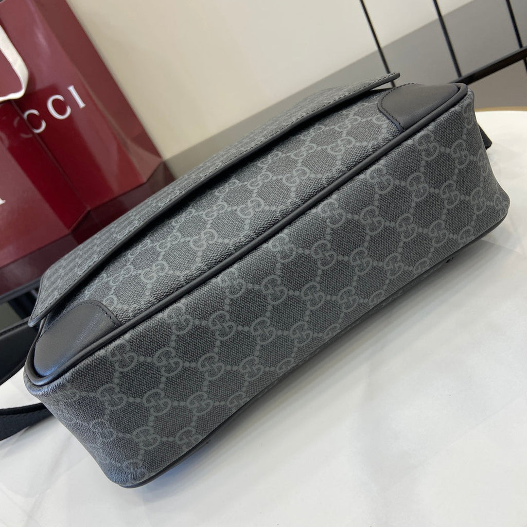 Gucci GG Emblem medium crossbody bag, ‎821154  in black fabric