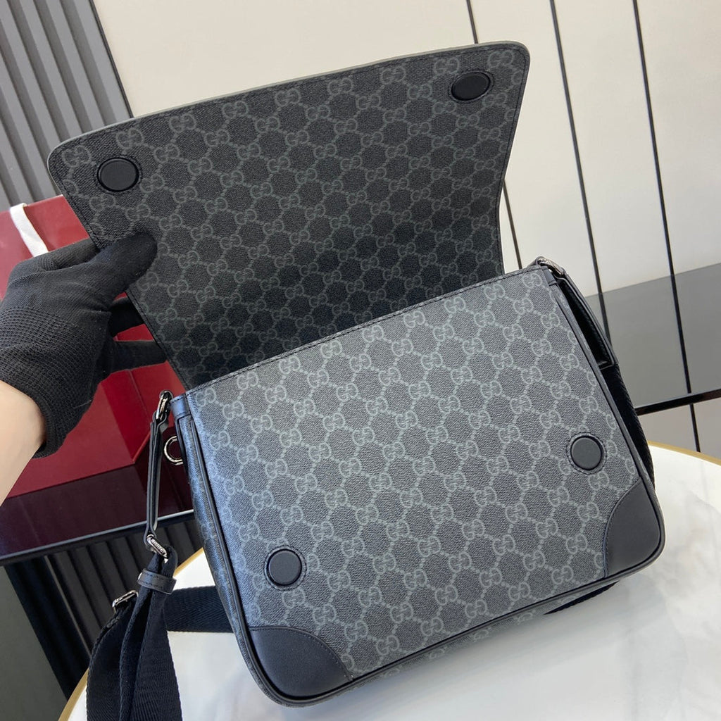 Gucci GG Emblem medium crossbody bag, ‎821154  in black fabric