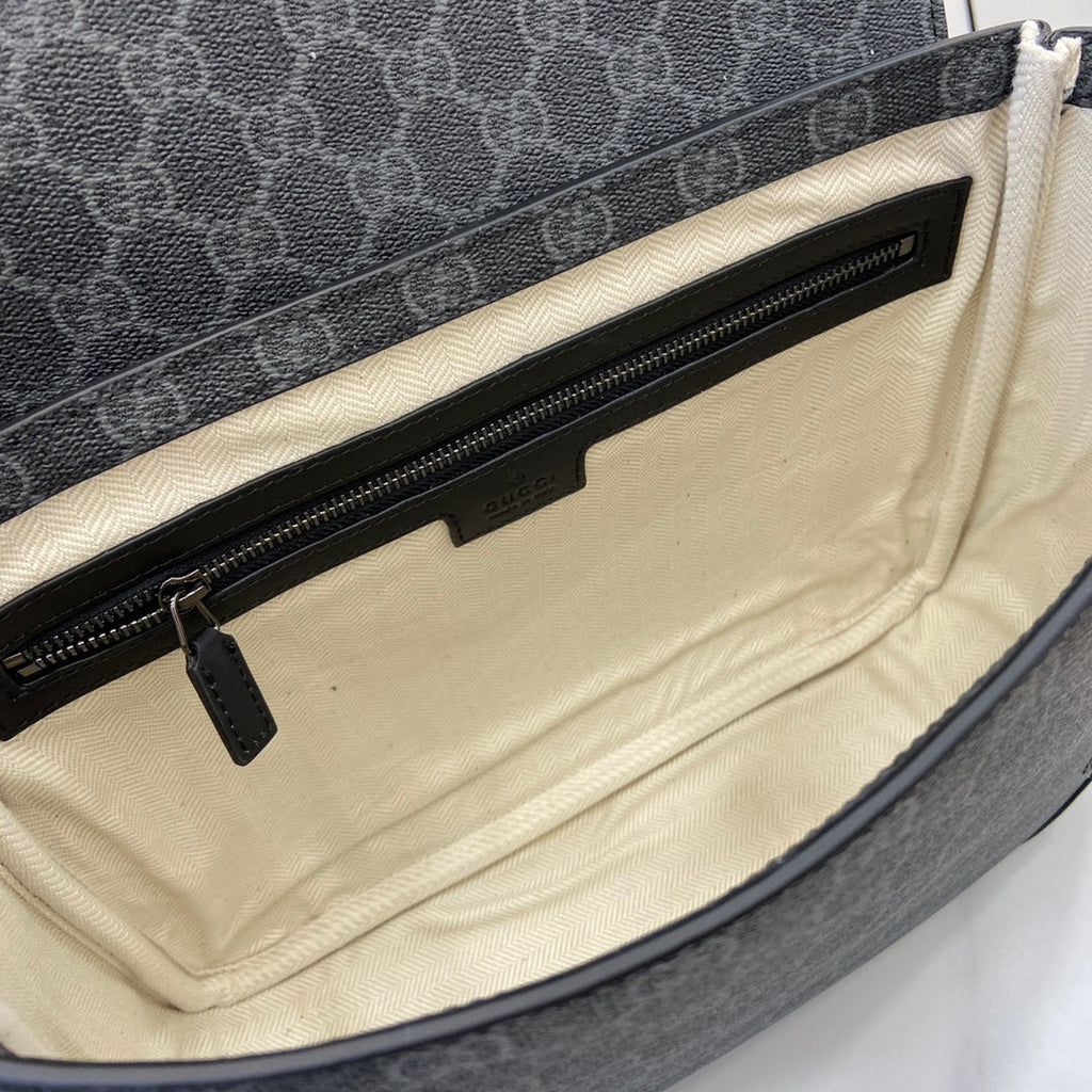 Gucci GG Emblem medium crossbody bag, ‎821154  in black fabric