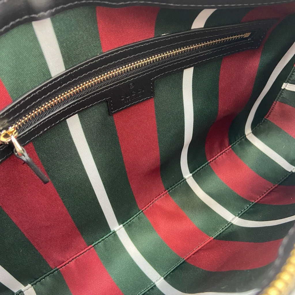 Gucci GG Emblem medium shoulder bag 815216 in black fabric