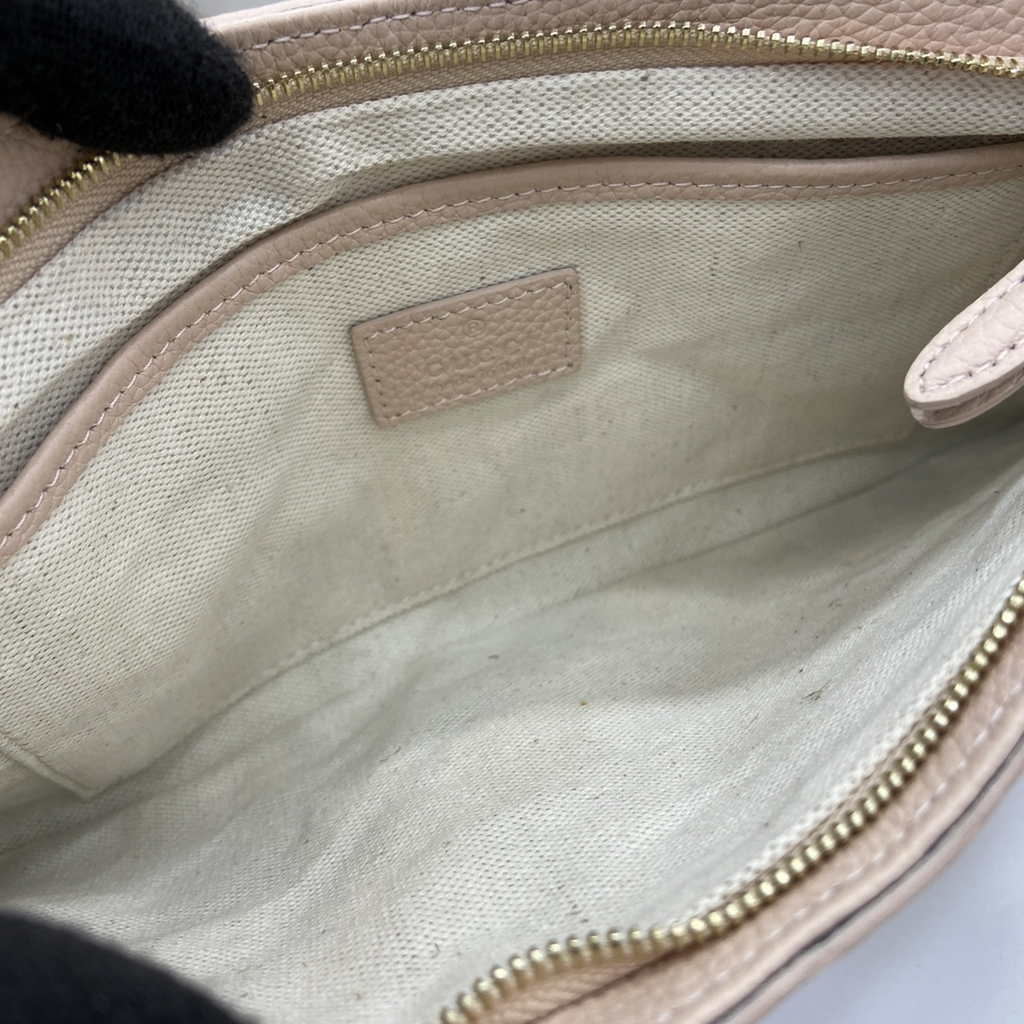 Gucci GG Emblem medium shoulder bag 815277 in light pink GG leather
