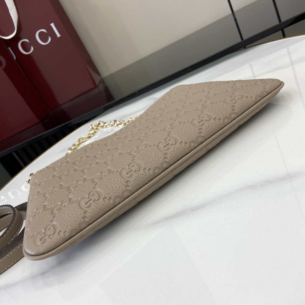 Gucci GG Emblem medium shoulder bag 815277 in taupe GG leather