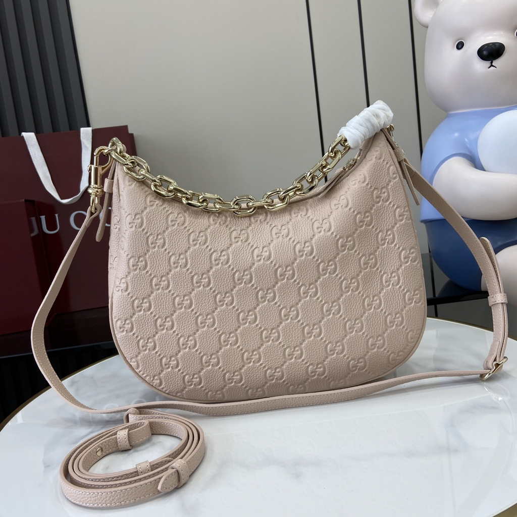 Gucci GG Emblem medium shoulder bag 820453 in light pink GG leather