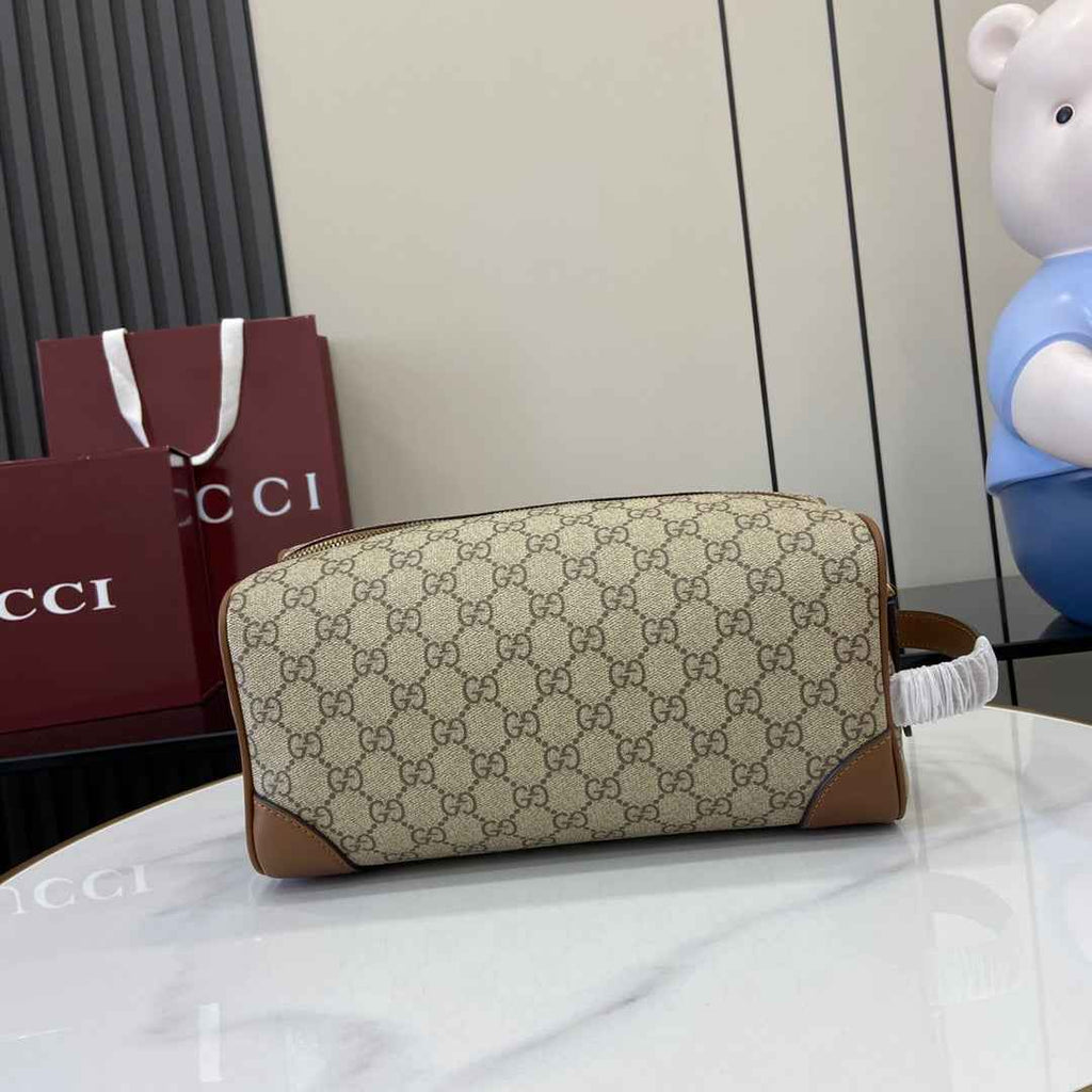 Gucci GG Emblem medium toiletry case, ‎821163 in beige fabric