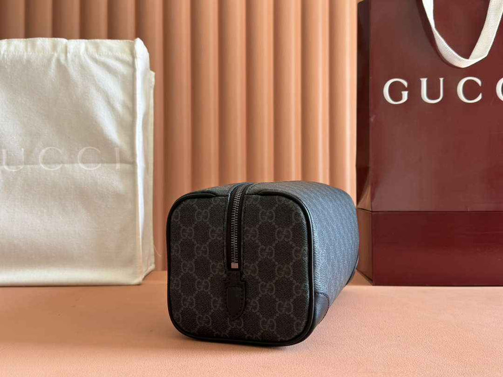 Gucci GG Emblem medium toiletry case, ‎821163 in black fabric