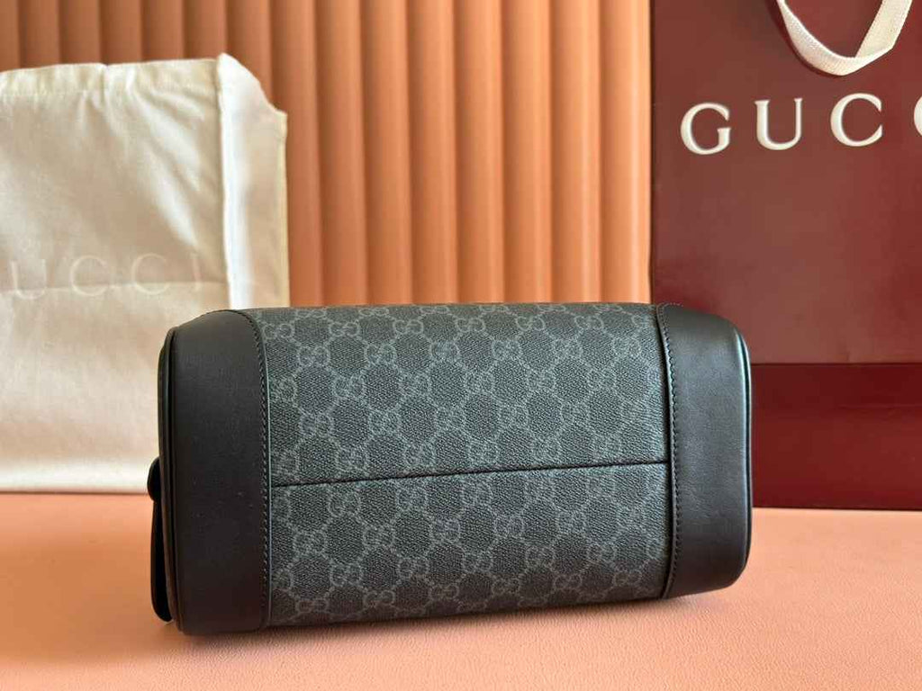 Gucci GG Emblem medium toiletry case, ‎821163 in black fabric