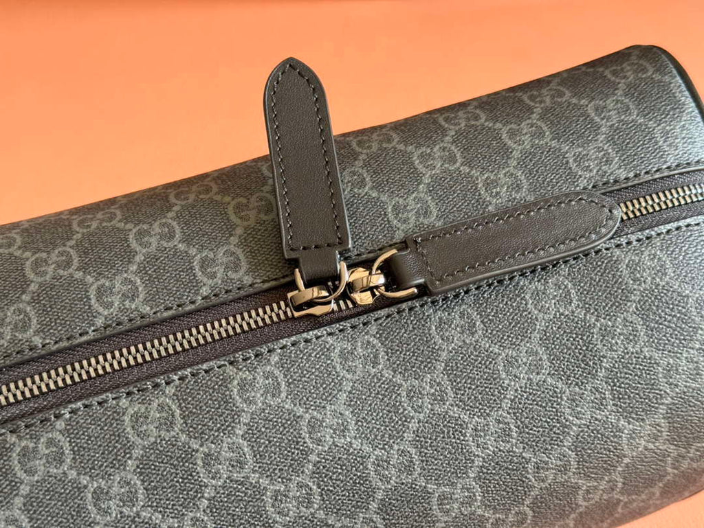 Gucci GG Emblem medium toiletry case, ‎821163 in black fabric