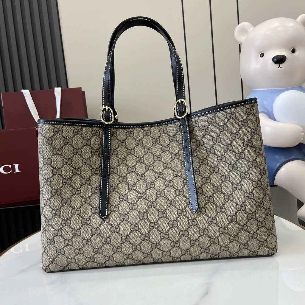 Gucci GG Emblem large tote bag 815213 in black fabric
