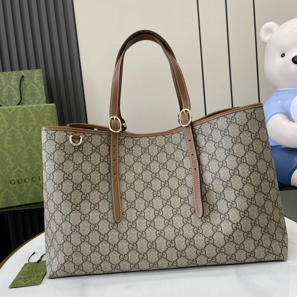 Gucci GG Emblem large tote bag 815213 in brown fabric