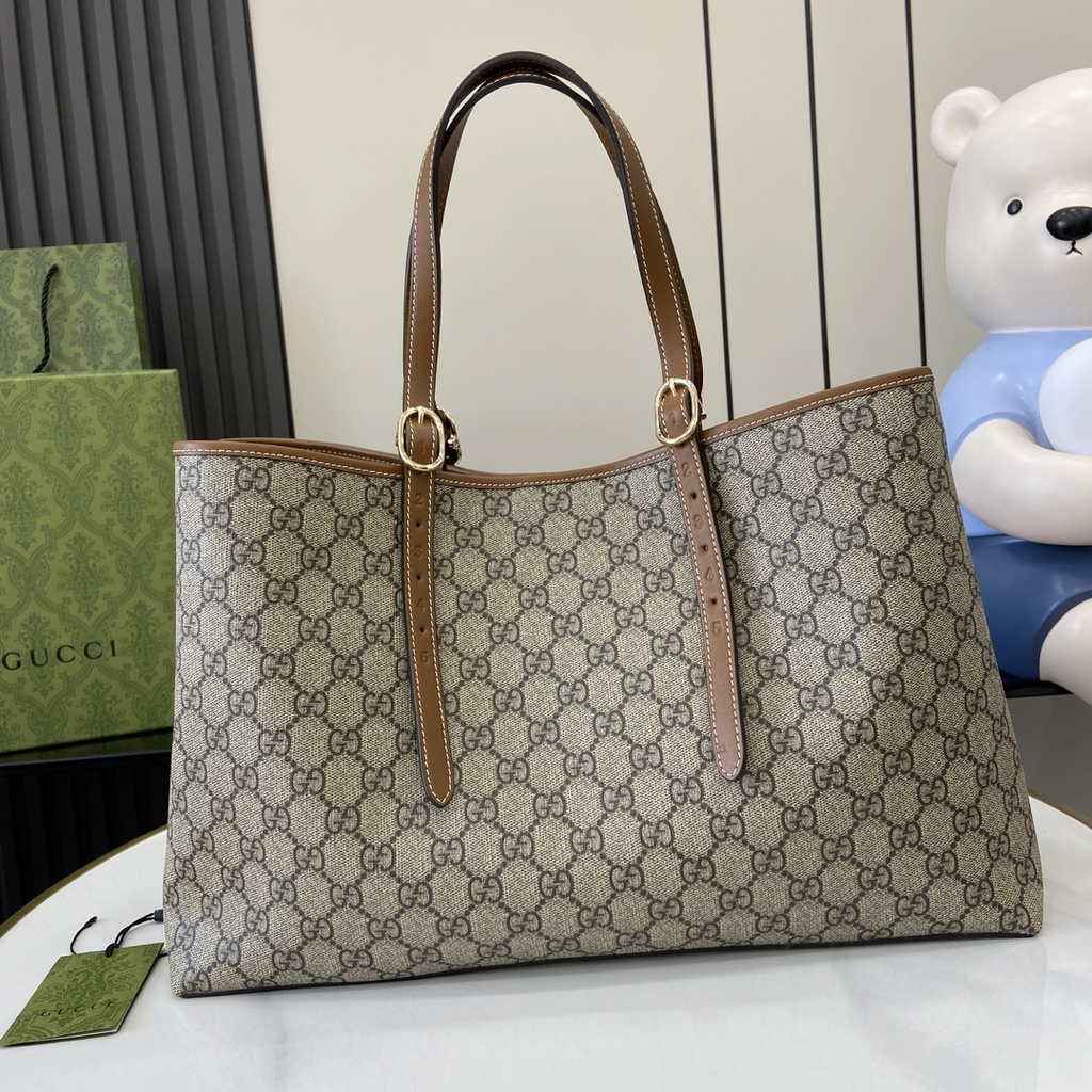 Gucci GG Emblem large tote bag 815213 in brown fabric
