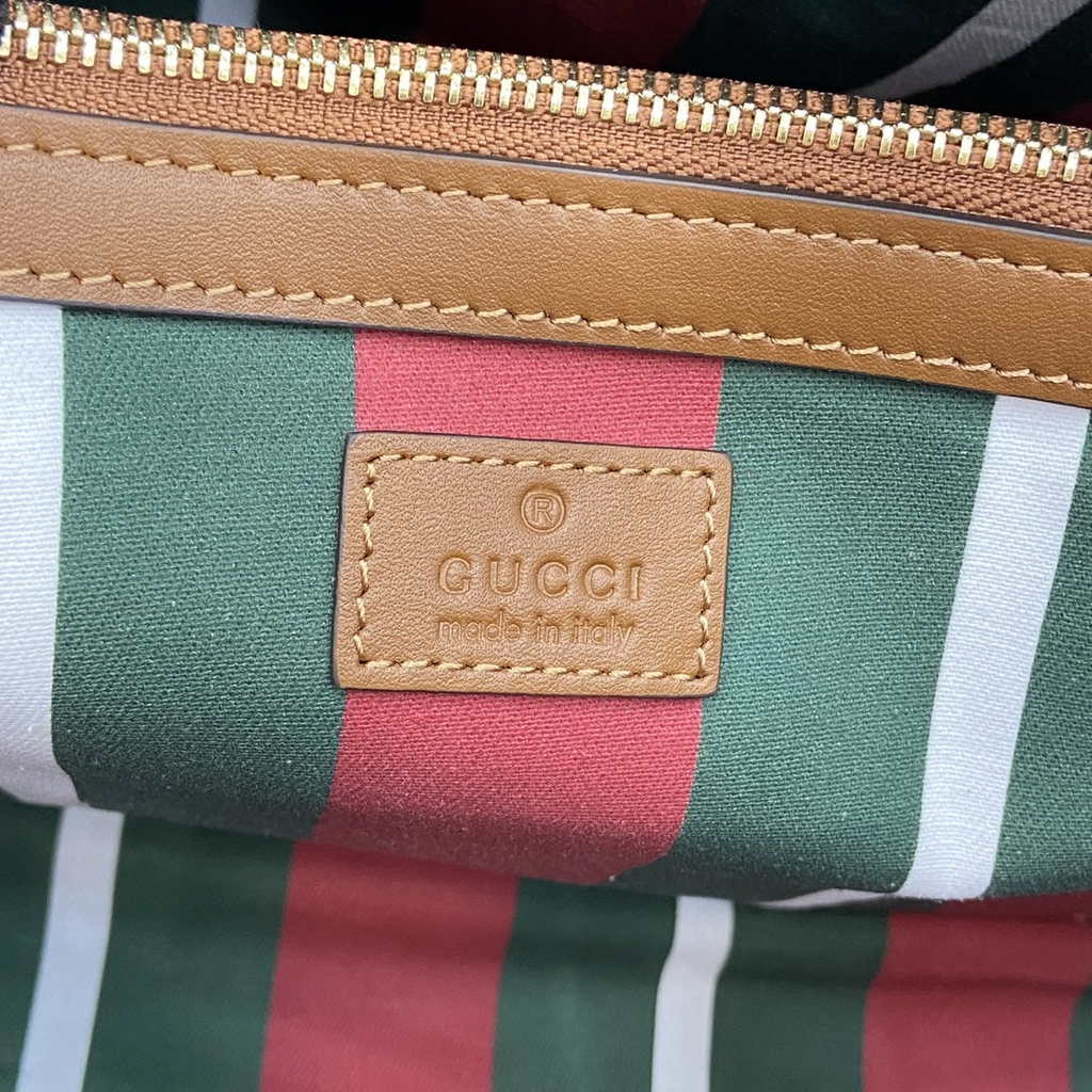 Gucci GG Emblem large tote bag 815213 in brown fabric