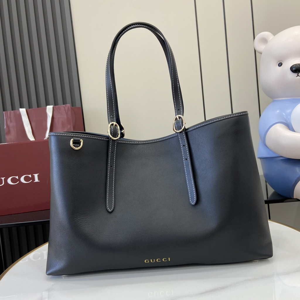 Gucci GG Emblem large tote bag 815213 in black leather